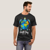 アースデー 2026 地球 海 復元 アースデー タートル Tシャツ (正面フル)
