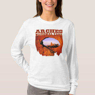 アーチの国立公園の女性の長袖のTシャツ Tシャツ