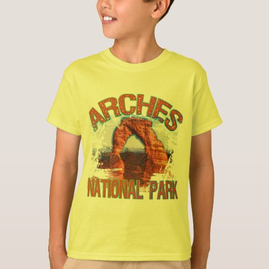 アーチの国立公園 Tシャツ (正面)