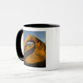 アーチインアラバマヒルズイースタンシエラスニアローン マグカップ (正面左)