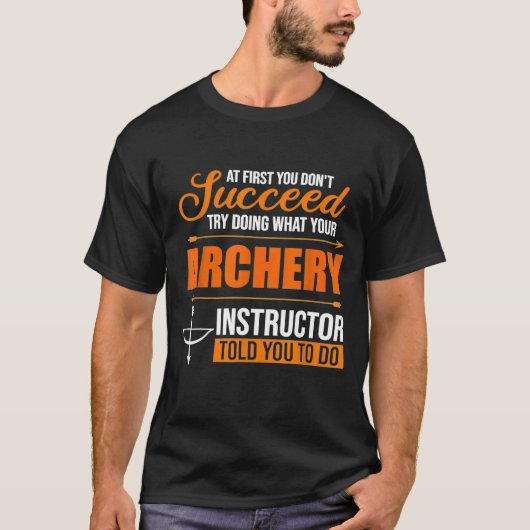 アーチェリーコーチインストラクター用アーチェリー先生 Tシャツ (正面)
