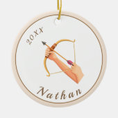 アーチェリーハンズボウ&アローネーム&イヤーパステルクリーム セラミックオーナメント (正面)