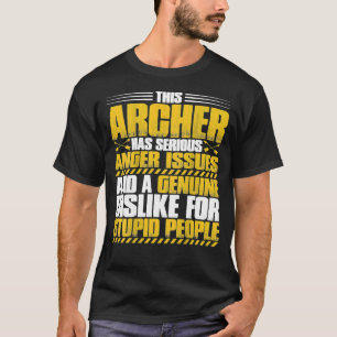 アーチェリー・アンガーが射手を攻撃 Tシャツ