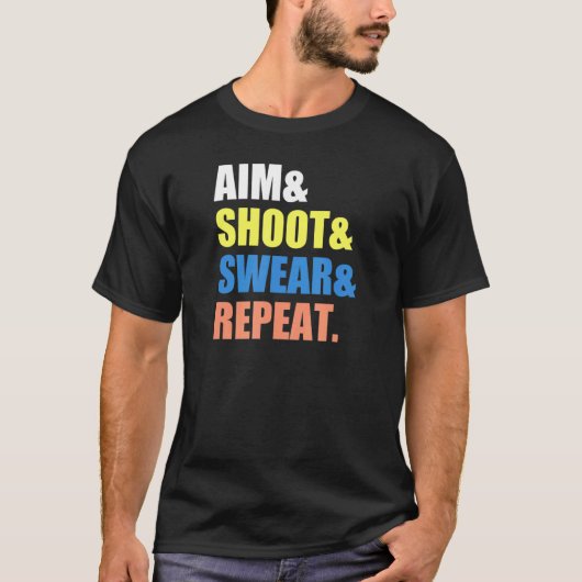 アーチェリー・ダーツビラードエイムシューズ射撃剣繰り返し Tシャツ (正面)
