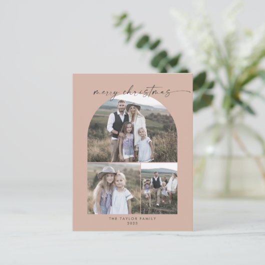 アーチサーモンモダンフォトコラージファミリークリスマス シーズンポストカード (スタンド正面)