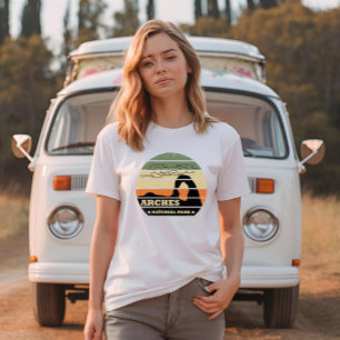 アーチズナショナルパークユタデリケートアーチヴィンテージ Tシャツ