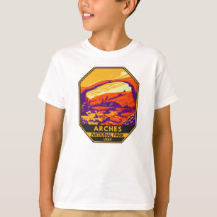 アーチズナショナルパークユタランドスケープヴィンテージT-Shir Tシャツ