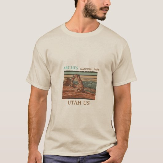 アーチズナショナルパークTシャツを探索 Tシャツ (正面)