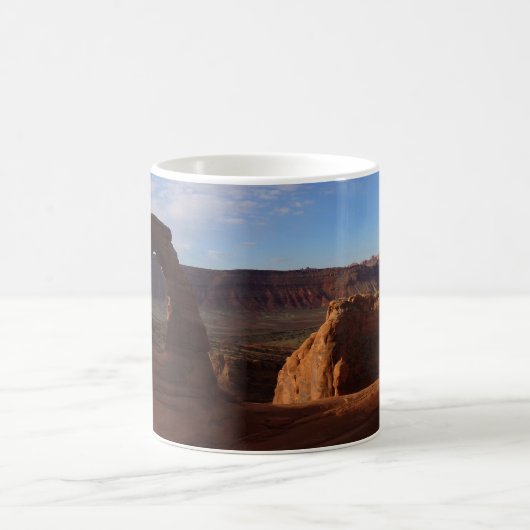 アーチズ国立公園のデリケートなアーチII コーヒーマグカップ (中央)