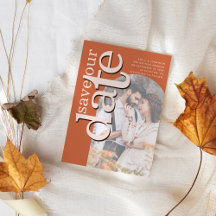 アーチタイポグラフィフォトオーバーレイテラコッタ