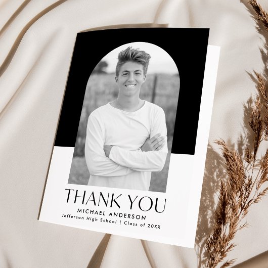 アーチモダンブラックとホワイトカラーブロックの卒業 サンキューカード