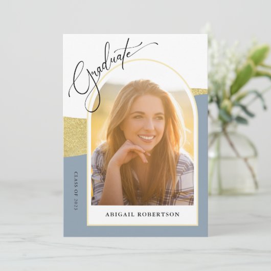 アーチ写真ほこりっぽいブルー&金ゴールド卒業パーティー 招待状 (スタンド正面)