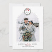 アーチ型の写真で祝うマリード&メリー・クリスマス シーズンカード (正面)