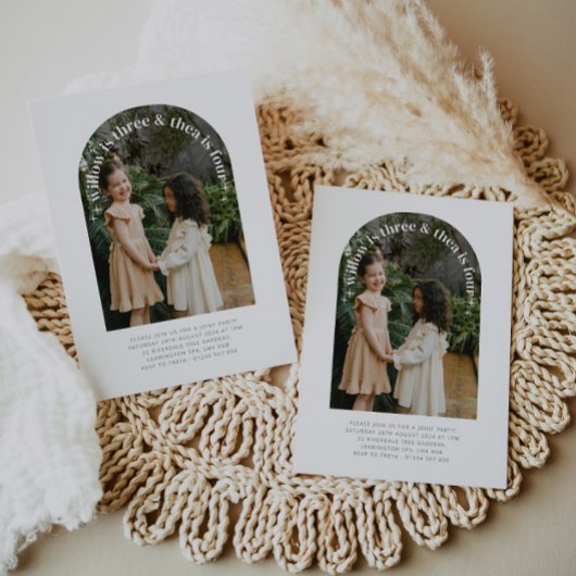 アーチ型フォト – ジョイント誕生日招待状 招待状