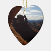 アーチ形の繊細なアーチ – 岩の窓から セラミックオーナメント (左)