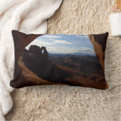 アーチ形の繊細なアーチ – 岩の窓から ランバークッション (ブランケット)