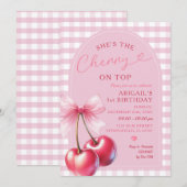 アーチ 彼女はチェリーオントップ ギンガム ピンクの誕生日リボン 招待状 (正面/裏面)