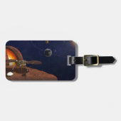 アーティストによるインサイトランダーの表現。 ラゲッジタグ (正面横)