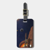 アーティストによるインサイトランダーの表現。 ラゲッジタグ (正面縦)