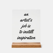 アーティストの仕事のアクリルの看板