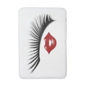 アートでフェミニンでシックなまつげ及び唇デザイナー バスマット (正面縦)