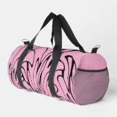 アートとブラック考えとピンクの出会い ダッフルバッグ (右コーナー)