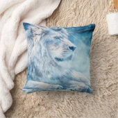 アートアニマルを舞い降りるライオンの雪 クッション (ブランケット)