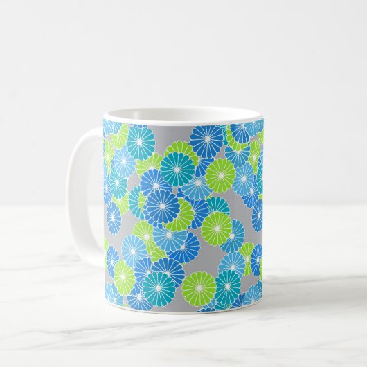 アートデコの花模様 - 青とライムグリーン コーヒーマグカップ (正面左)
