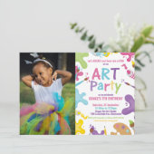 アートバースデーパーティー絵を描レインボーの少女の写真 招待状 (スタンド正面)
