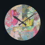 アートフローラグランジパターン ラウンド壁時計<br><div class="desc">アートグランジフローラ背景パターン©と®ビグストック® – 全著作権所有。</div>