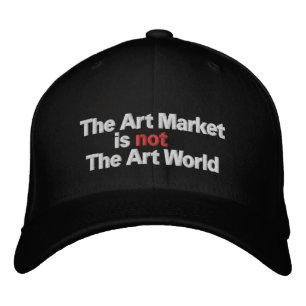 アート市場はアート界ではない 刺繍入りキャップ
