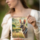 アードボル威厳のあるフ獣が草原を歩き回る ポストカード