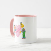 アーニー&バート・ビッグ・バレンタインのハート マグカップ (正面左)