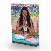 アーバンアート |瞑想かわいらしを行う女性 フォトブロック (右)