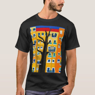 アーバンオアシス: カラフルなスタイリッシュビルのTシャツ Tシャツ