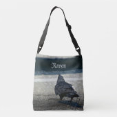 アーバンレイヴンシェードのグレーとブラック クロスボディバッグ (裏面)