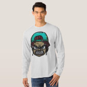 アーバン・レべル：グラフィティ・スタイルの顔 Tシャツ (正面フル)