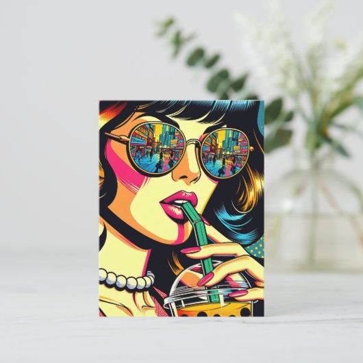 アーポップ・アートのト漫画本女ボバかわいらしを飲む ポストカード (スタンド正面)