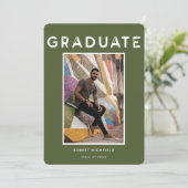 アーミーモダングリーンタイポグラフィ写真2022卒業 招待状 (スタンド正面)