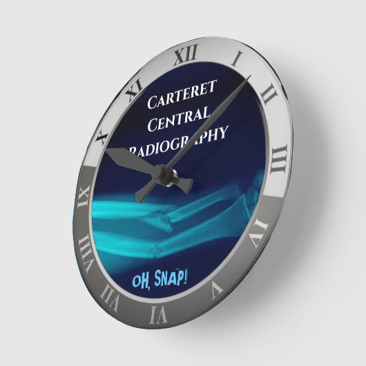 アームおもしろいX線の折れた「Oh, Snap」 ラウンド壁時計 (傾斜)