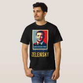アームウクライナ、Volodymyr Zelensky T-Shirt Tシャツ (正面フル)