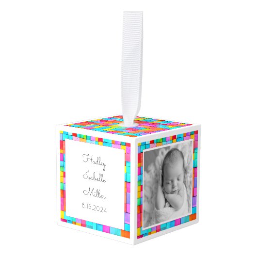 アーモダントベビー名誕生日3枚カラフル キューブオーナメント (正面アングル)