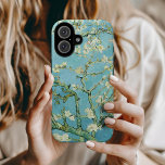 アーモンドの花 | ビンセント・ヴァン・ゴッホ iPhone 16ケース<br><div class="desc">アーモンド・フラムス（1890年）オランダアーティストのヴィンセント・ファン・ゴッホ（1853年～1890年）。ファン・ゴッホのアーモンド絵を描・フラムスは、ターコイズの空に向けて設定された繊細な白い花を見せ、新しい生鮮やか活と再生を象徴するショー。アートインスパイア日本のによエレガントり、枝や流れるラインが静謐さと自然美しいを生み出す。テクスチャ加工されたブラシストロークと明るく調和した色は、このデザインを任意の製品に対してタイムレスで高い選択にする。希望に満ちた落ち着いたエネルギーで自然や芸術を鑑賞する人に最適。デザインツールを使用してイメージのカスタム文字を追加したり、イメージをカスタマイズする。</div>