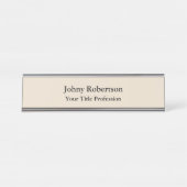 アーモンドカラープレーンエレガントプロフェッショナルモダン デスクネームプレート (正面)