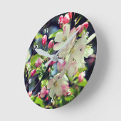 アーリー春クラバップル花3クローズアップ  ラウンド壁時計 (傾斜)