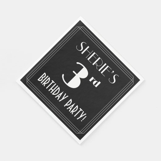 アールデコで3番目の誕生日パーティーを見る名前をカスタムする スタンダードランチョンナプキン (角)