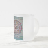 アールデコのミュシャの女性のモザイク フロストグラスマグカップ (正面右)