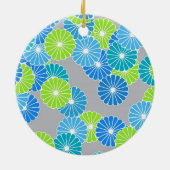 アールデコの花のパターン – 青とライムグリーン セラミックオーナメント (裏面)