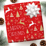 アールデコクリスマストナカイ名前をカスタムするレッド金ゴールド ラッピングペーパー<br><div class="desc">あなたの休日のギフトを特別な名前をカスタムするラッピング紙。このエレガントデザインはアールデコ時代の到来インスパイアによるヴィンテージスタイルイラストを特徴とする。トナカイ、フェスティバルのクリスマスツリーや星を飛び回るレトロなタイポグラフィと組スタイリッシュみ合わせる。受信者の名前または家族の姓でテンプレートをパーソナライズする。タイムレスユニークスタイルとツイストを組み合わせたモダンデザイン!このシームレスパターンギフトラップは、マットまたは光沢のある仕上げで利用可能である。印刷されたカラー：赤、白、金ゴールド色のテクスチャ。</div>