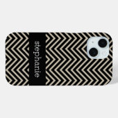 アールデコシェブロンベージュとブラック名前をカスタムする Case-Mate iPhoneケース (裏面 (横))